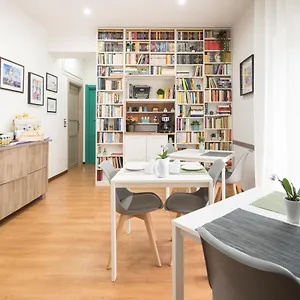 Bed & Breakfast Starnone Bed&book, Napoli