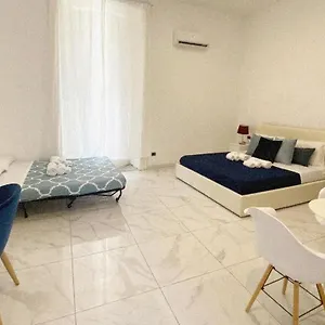 Bed & Breakfast Domus Luigi Leone 2, Napoli